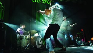 ￼wHat'S tHat SouND?
This fall's Dirty Three show at Gabe's inspired at least one intergenerational noise-rock collaboration.