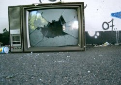 Broken_Television_by_samgoesdown-e1350153014610