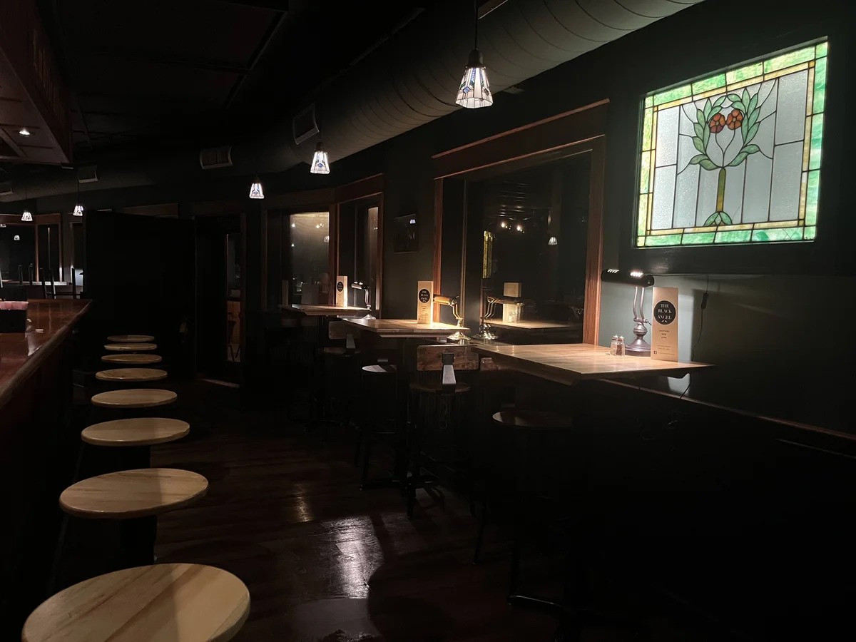 Jordan Sellergren at The Black Angel