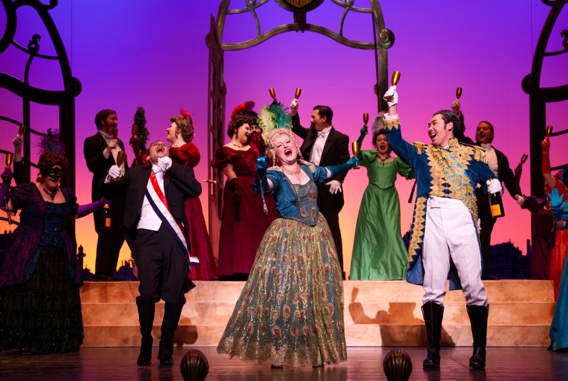 Review: Cedar Rapids Opera’s ‘Die Fledermaus’ is endearing and perfectly ridiculous