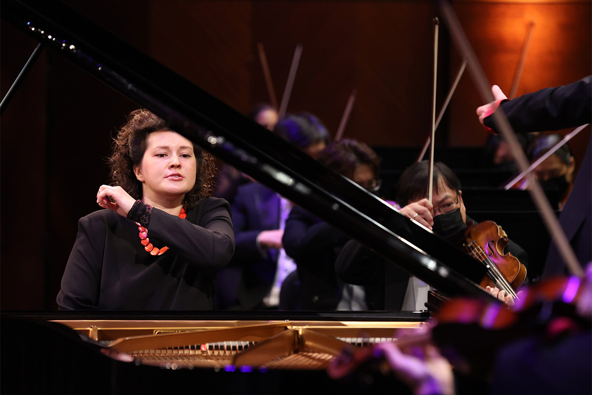 Review: From passionate to jazzy to epic, the Des Moines Symphony shined with ‘Love–Romeo & Juliet’