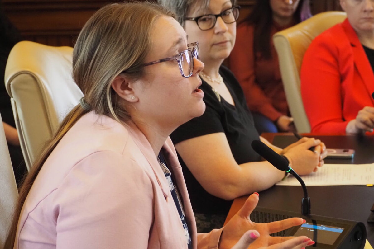 Iowa House panel passes bill restricting medication abortions