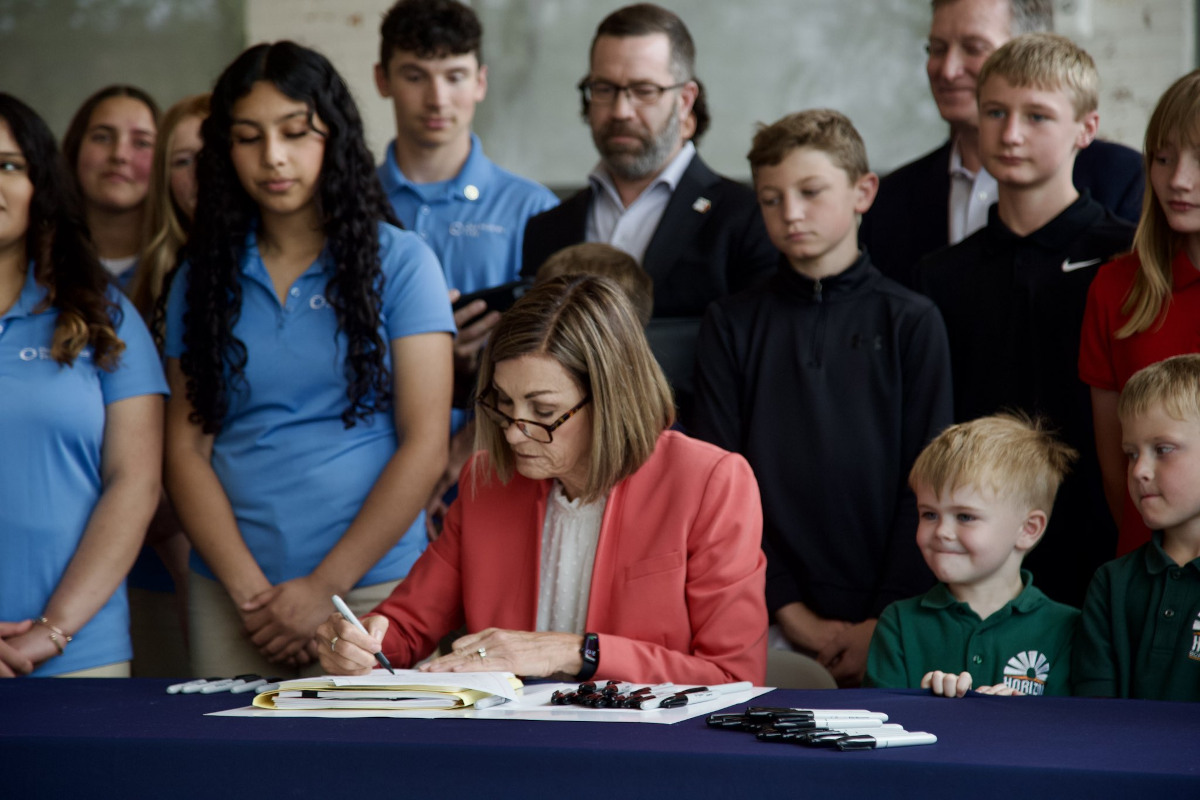 Auditor: School choice cost Iowans $258 million, is ‘paying tuition for the wealthiest families’